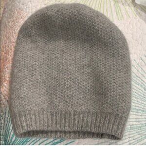 PORTOLANO Geniune Dyed Silver Fox Fur Beanie, 100% CASHMERE